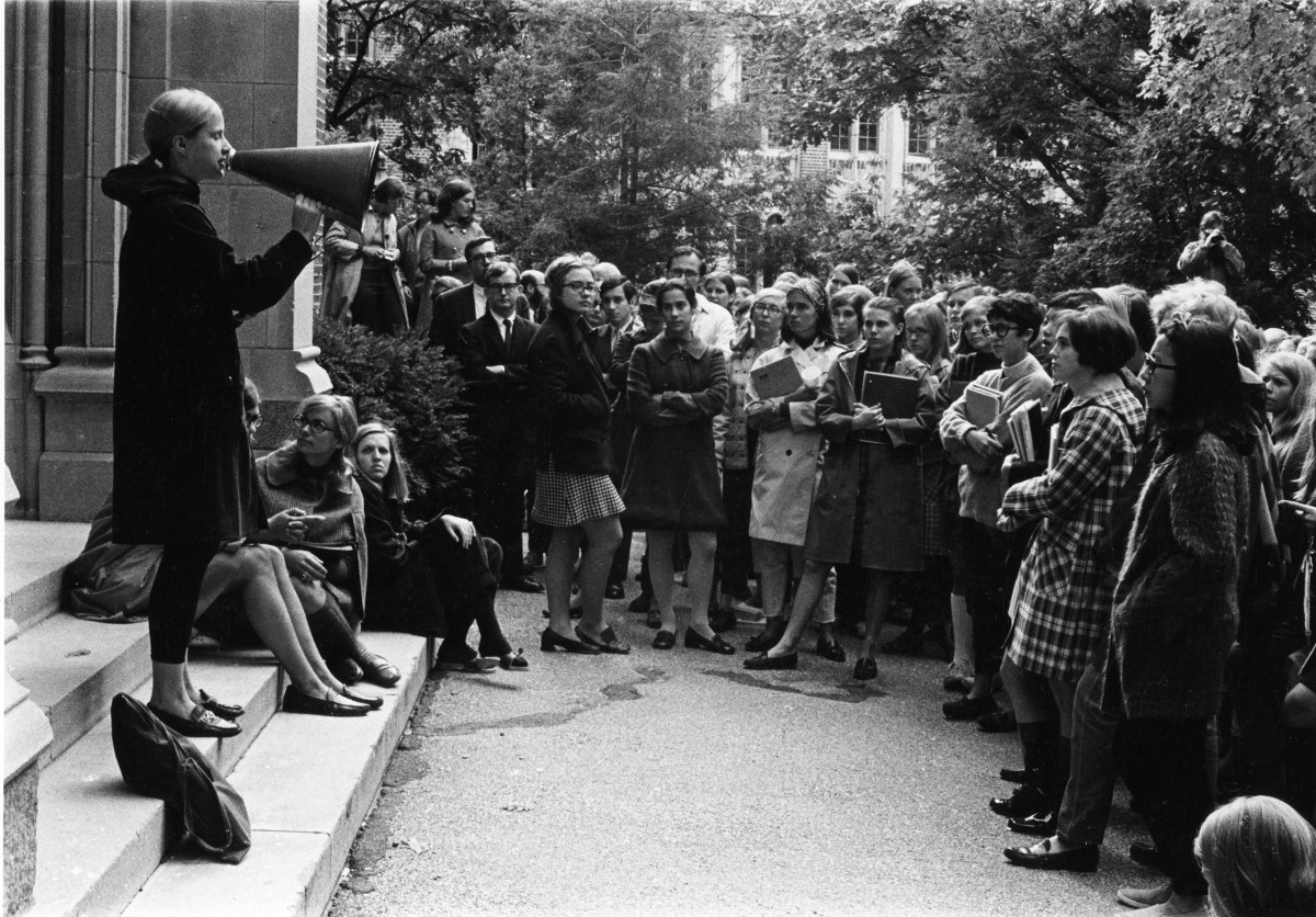 Hillary Rodham (center) attends a student rally at Wellesley College, on Oct. 8, 1968.